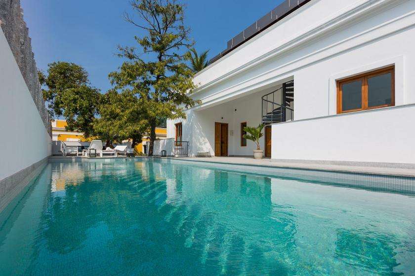 An Afternoon à LA VILLA